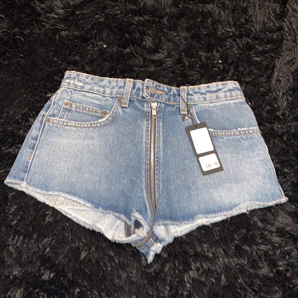NWT LF Carmar Helen Shorts
